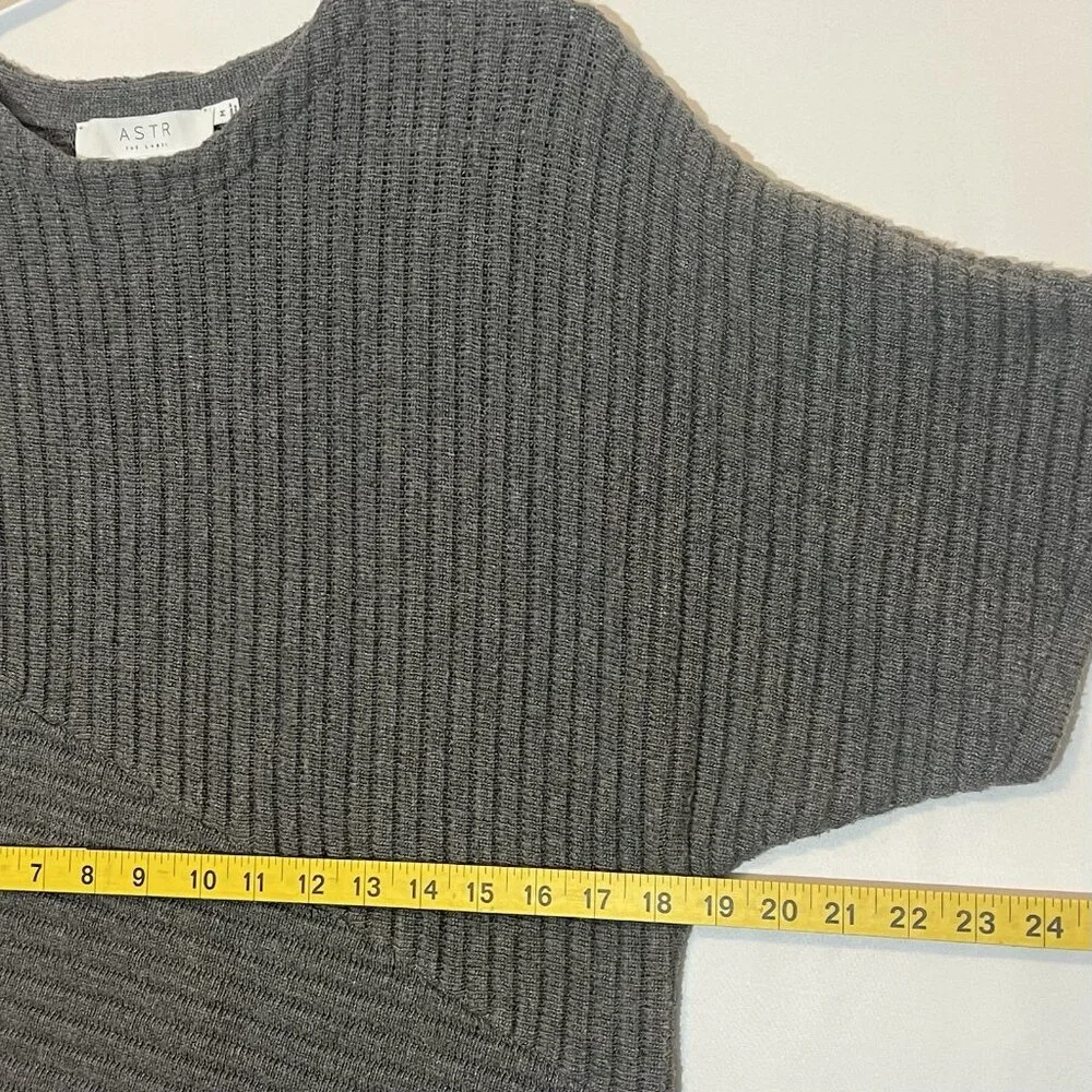 ASTR The Label Women’s Sweater Dress Wool Blend Gray Medium Short Sleeve Ribbed - Picture 4 of 8